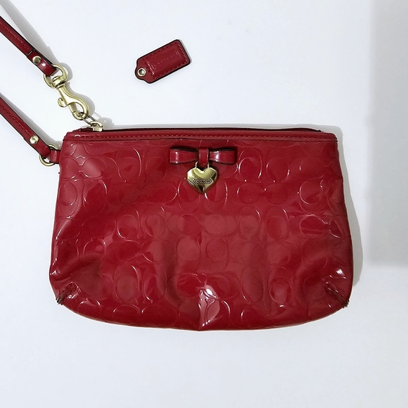 Coach Handbags - COACH PATENT LEATHER SIGNATURE WRISTLET
